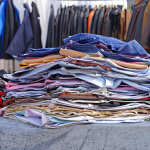 Stop UE alla distruzione dei vestiti invenduti: cosa cambia per la moda
